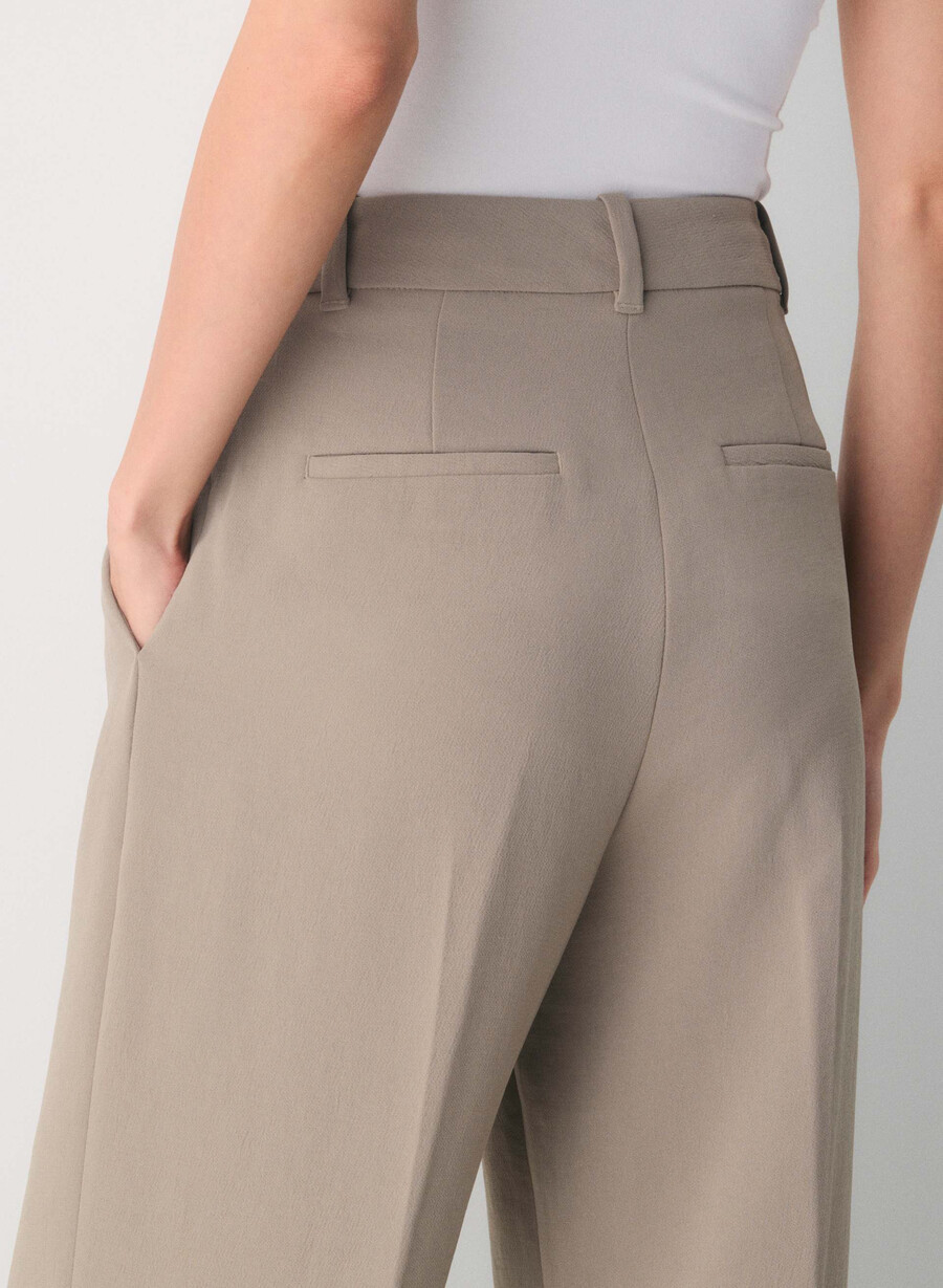 the effortless pant - crepette nomad taupe