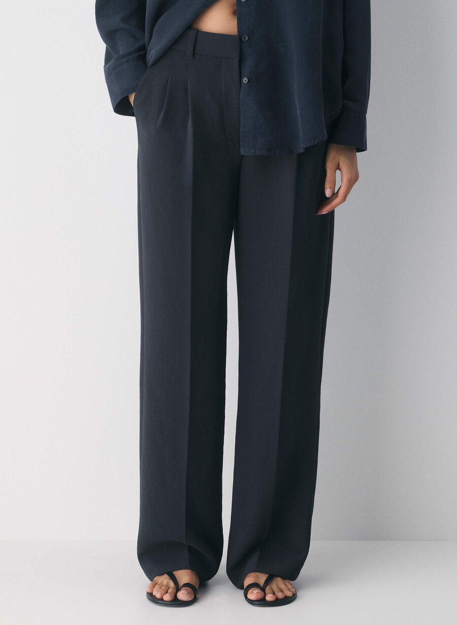the effortless pant - crepette dark navy