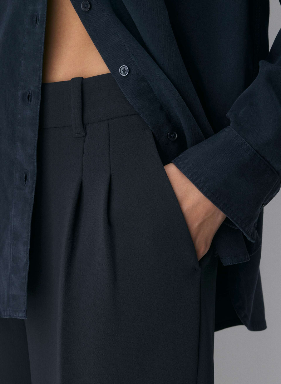 the effortless pant - crepette dark navy