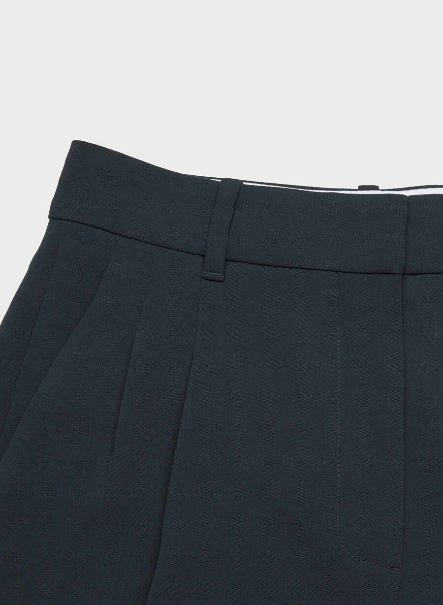 the effortless short mid-thigh - crepette dark navy