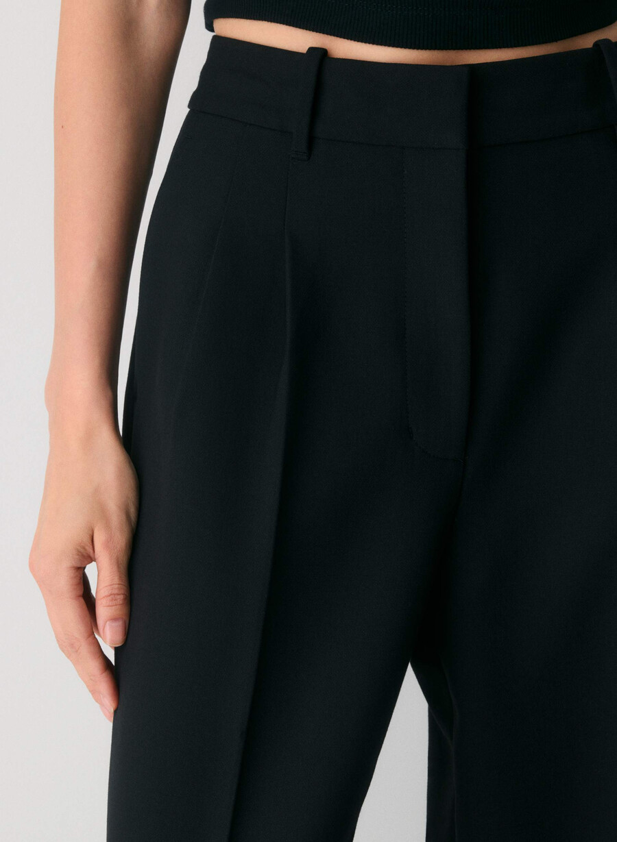 the effortless pant - ressential black