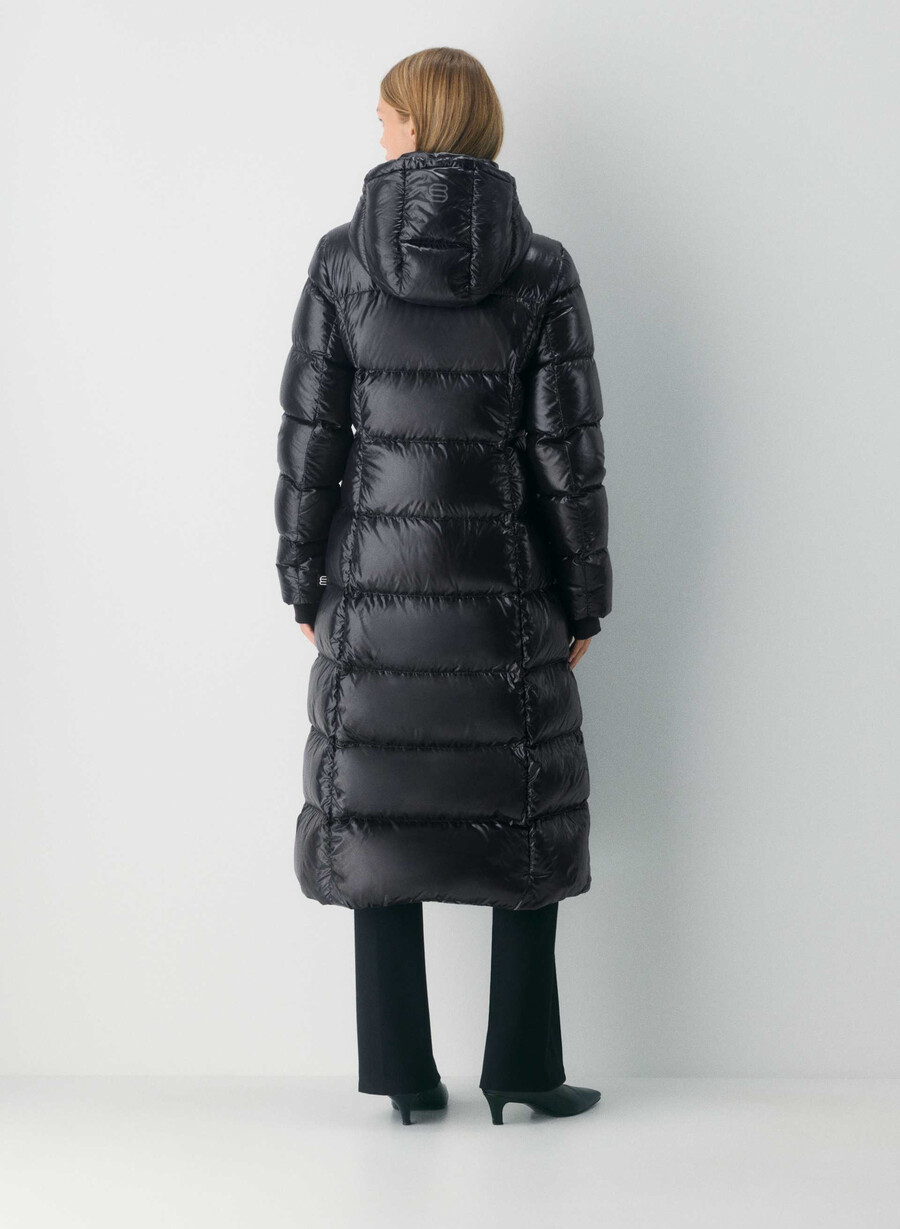 supersnug puff long - nero lucido