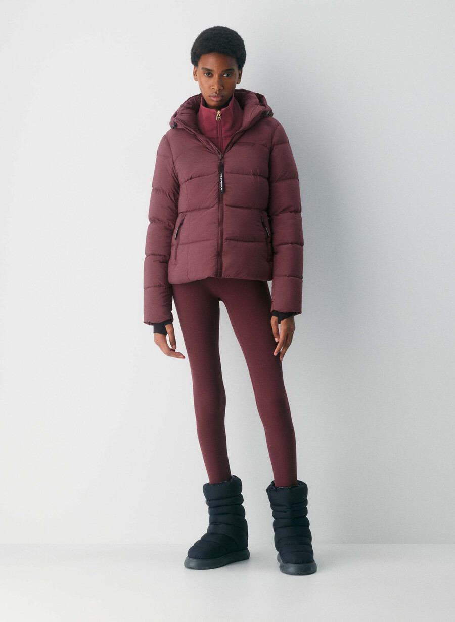 the supersnug puff - climatte spiced burgundy
