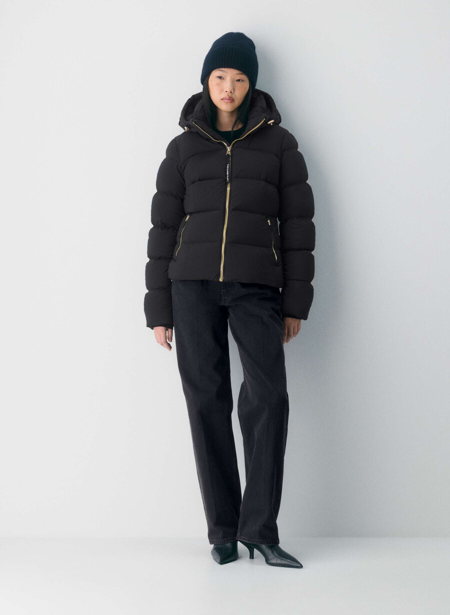 the supersnug puff - climatte nerooro lucido
