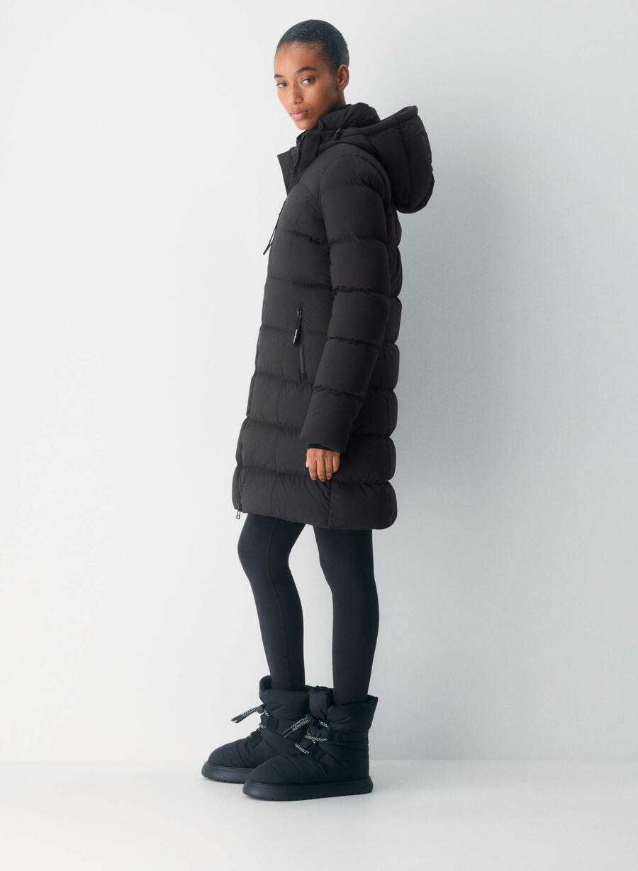 supersnug puff mid - climatte nero