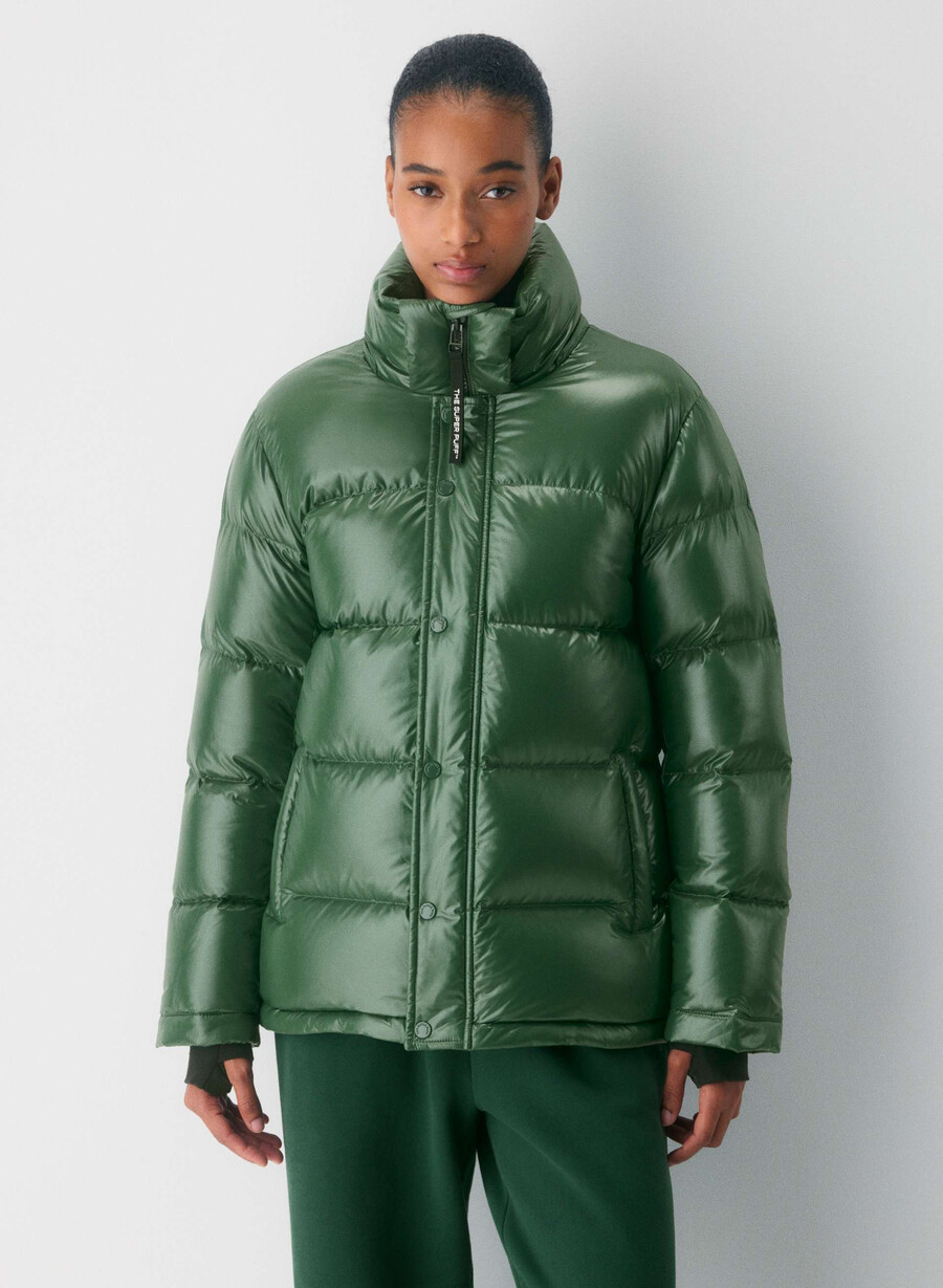 the super puff hi-gloss campus green