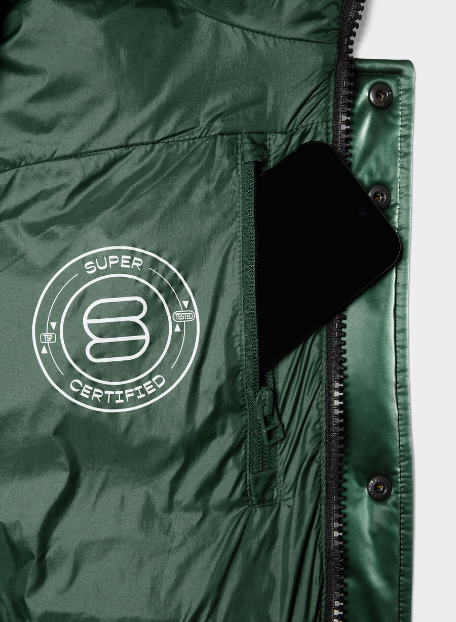 the super puff liquid shine campus green