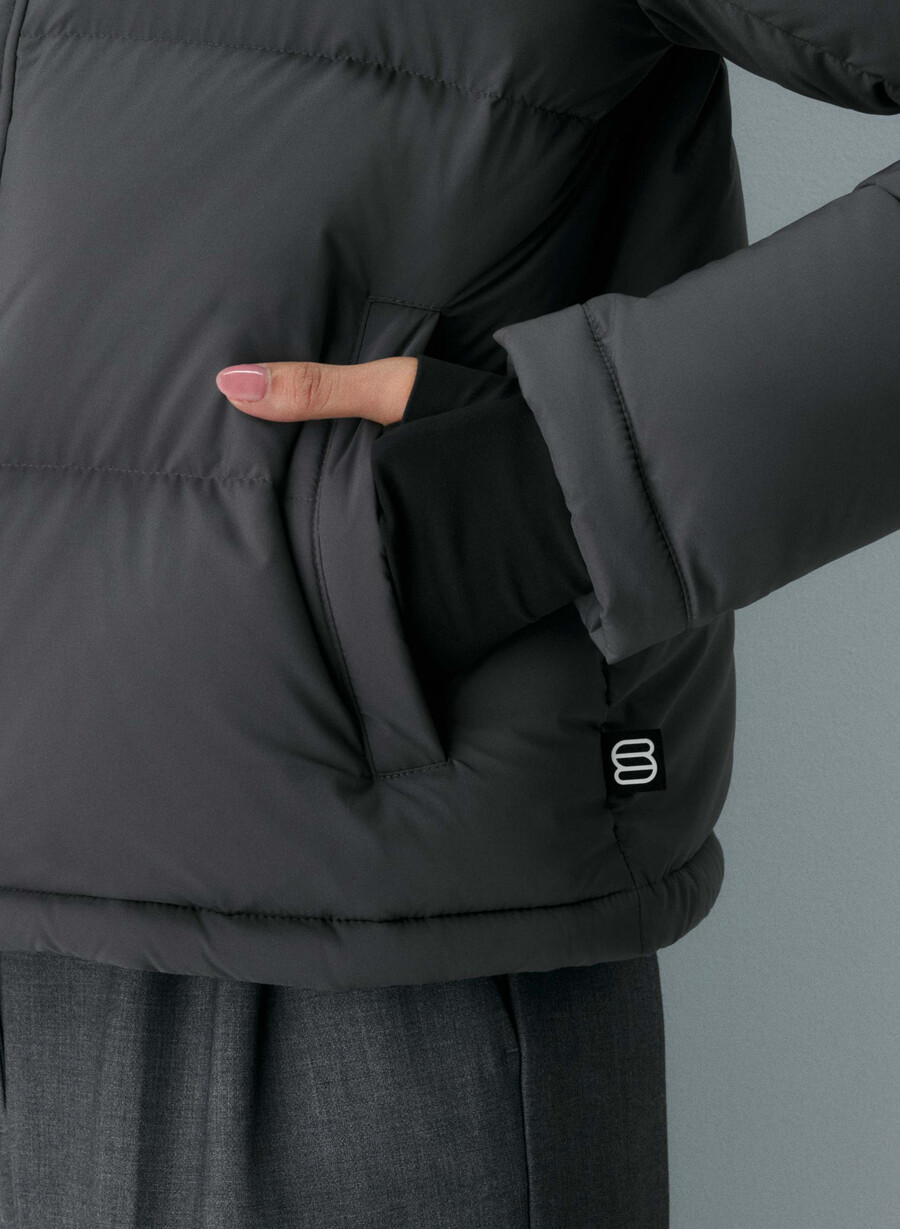 the super puff shorty - climatte grigio carbone