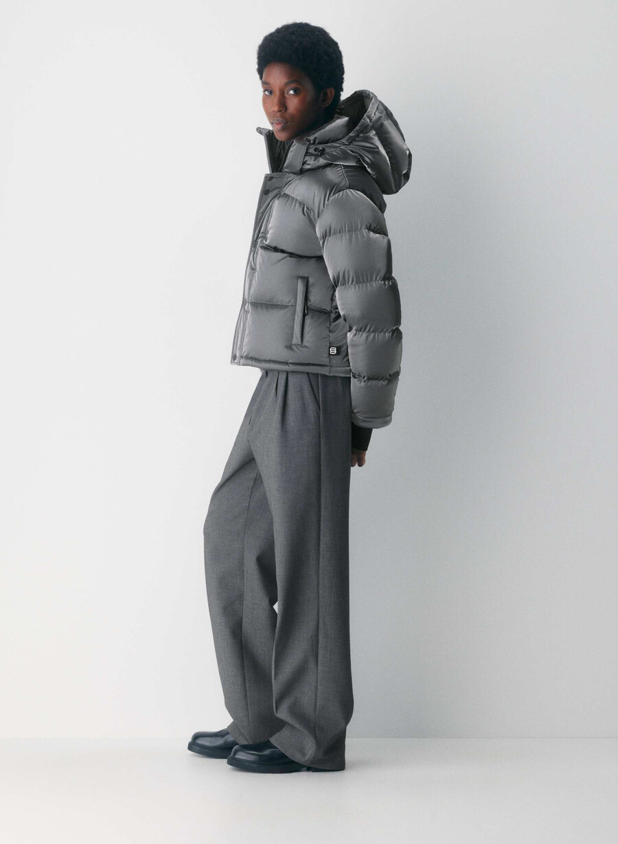 the super puff shorty - liquid shine grigio carbone