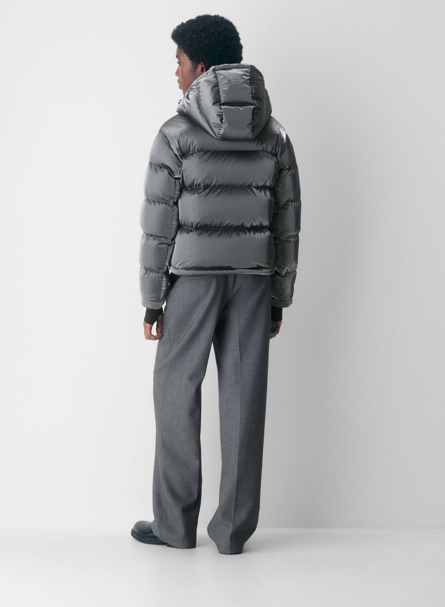 the super puff shorty - liquid shine grigio carbone