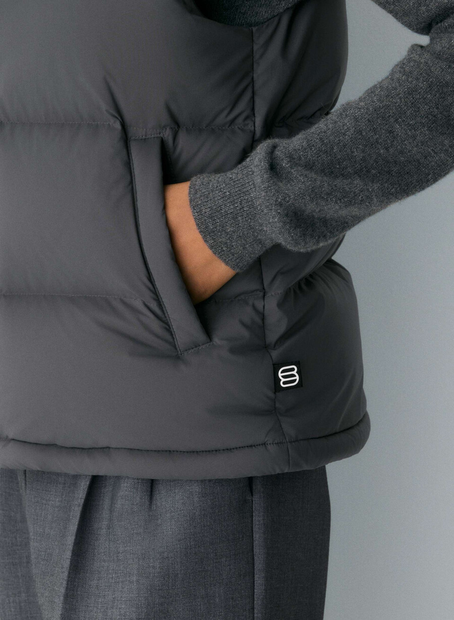 the super puff gilet - climatte grigio carbone