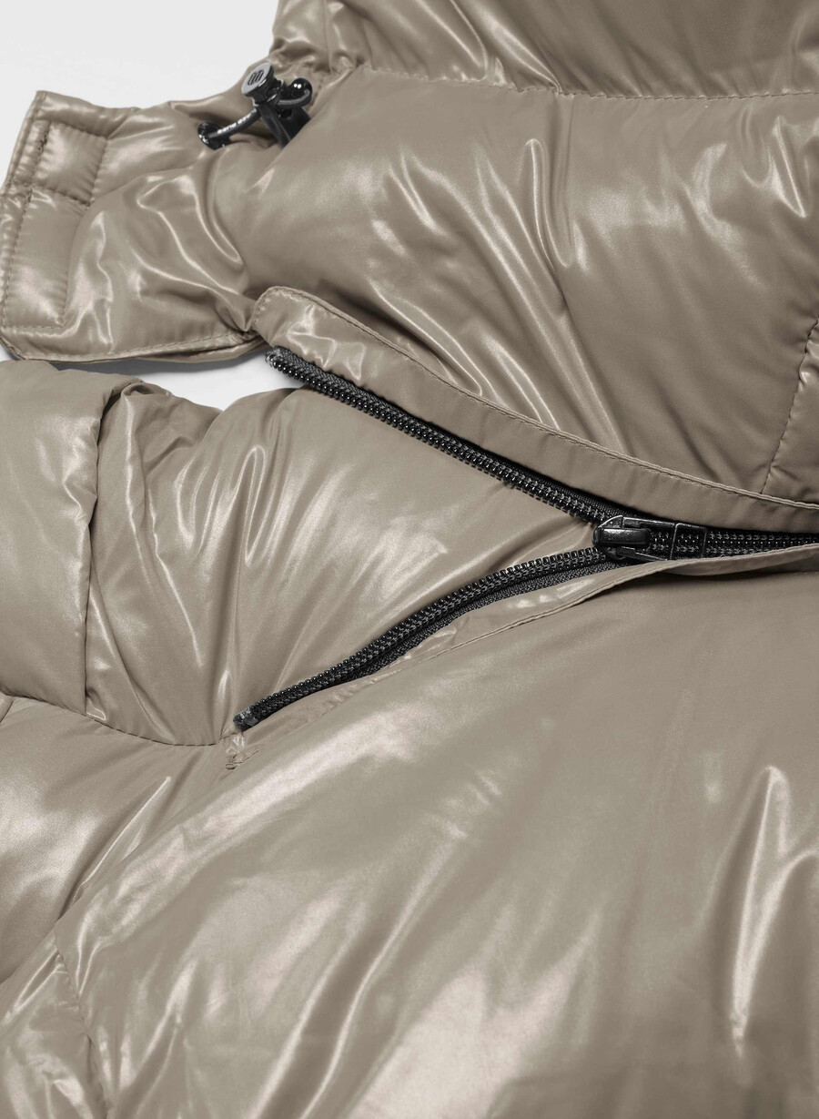 the super puff gilet - taupe moderno hi-gloss