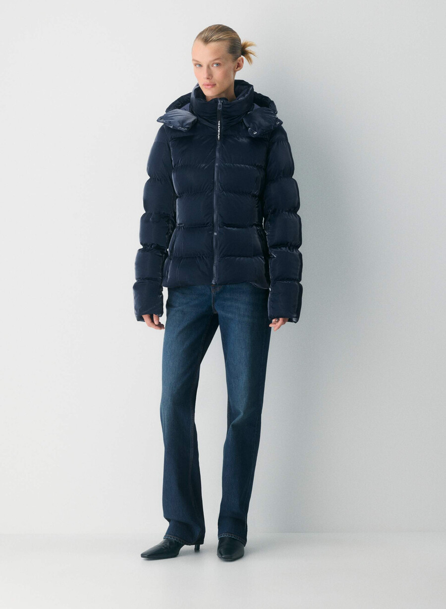 the supersnug puff - liquid shine admiral
