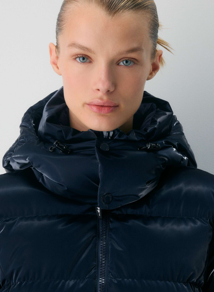 the supersnug puff - liquid shine admiral