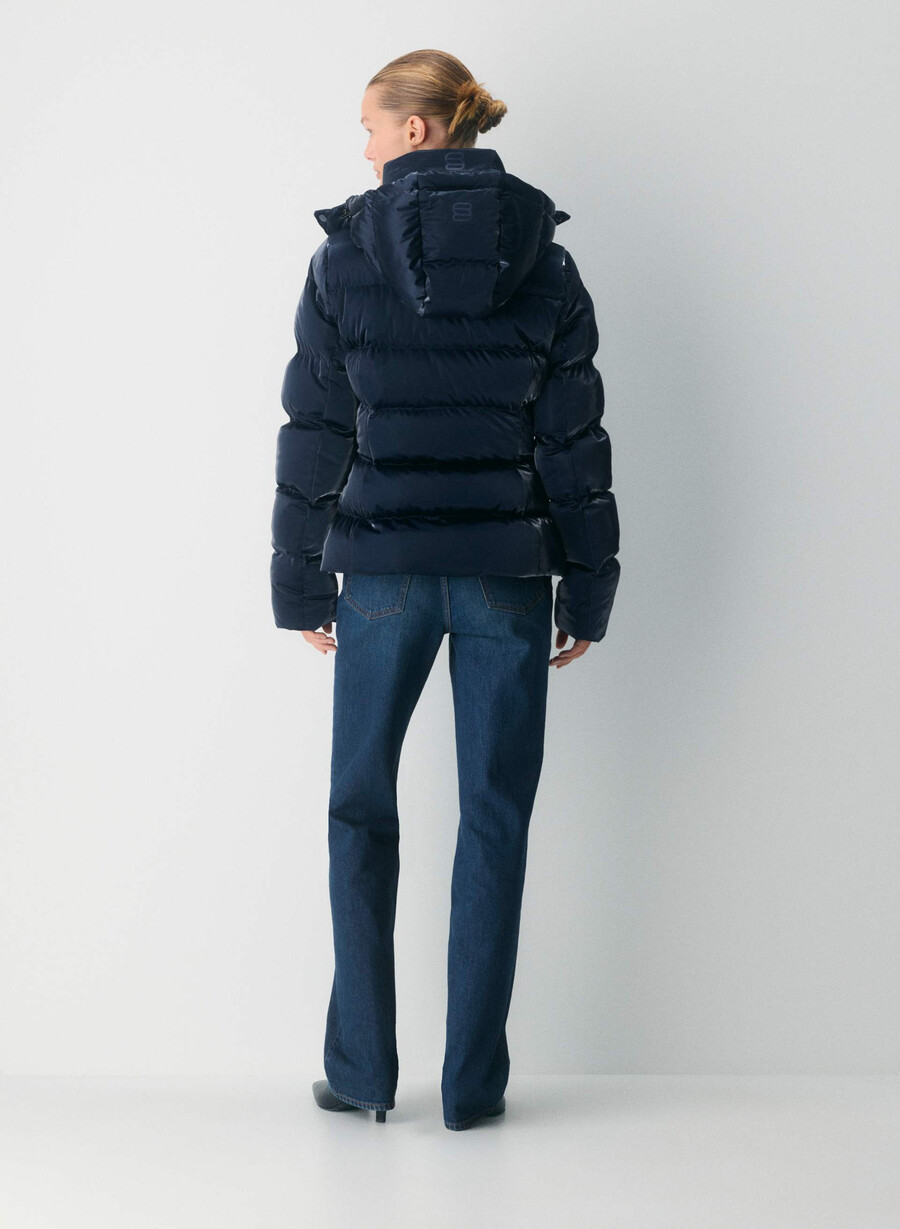 the supersnug puff - liquid shine admiral