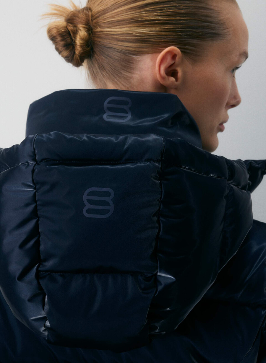 the supersnug puff - liquid shine admiral