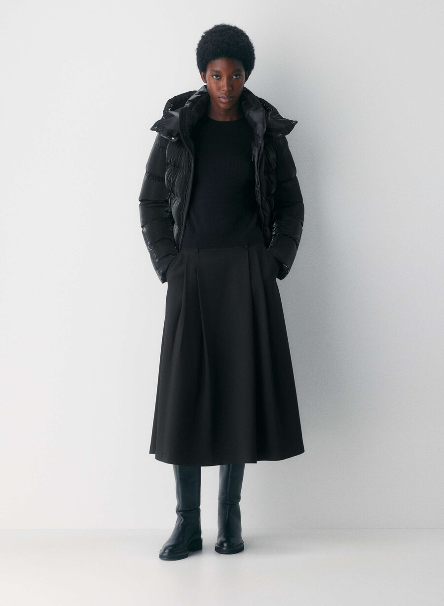 the supersnug puff - liquid shine nero