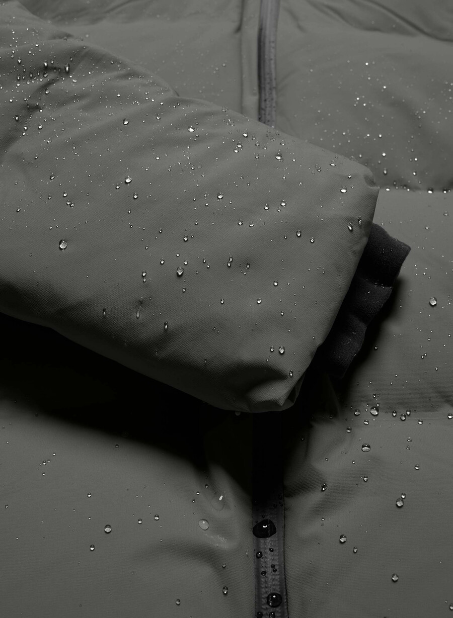 the super puff₂o shorty - rainstop grigio carbone