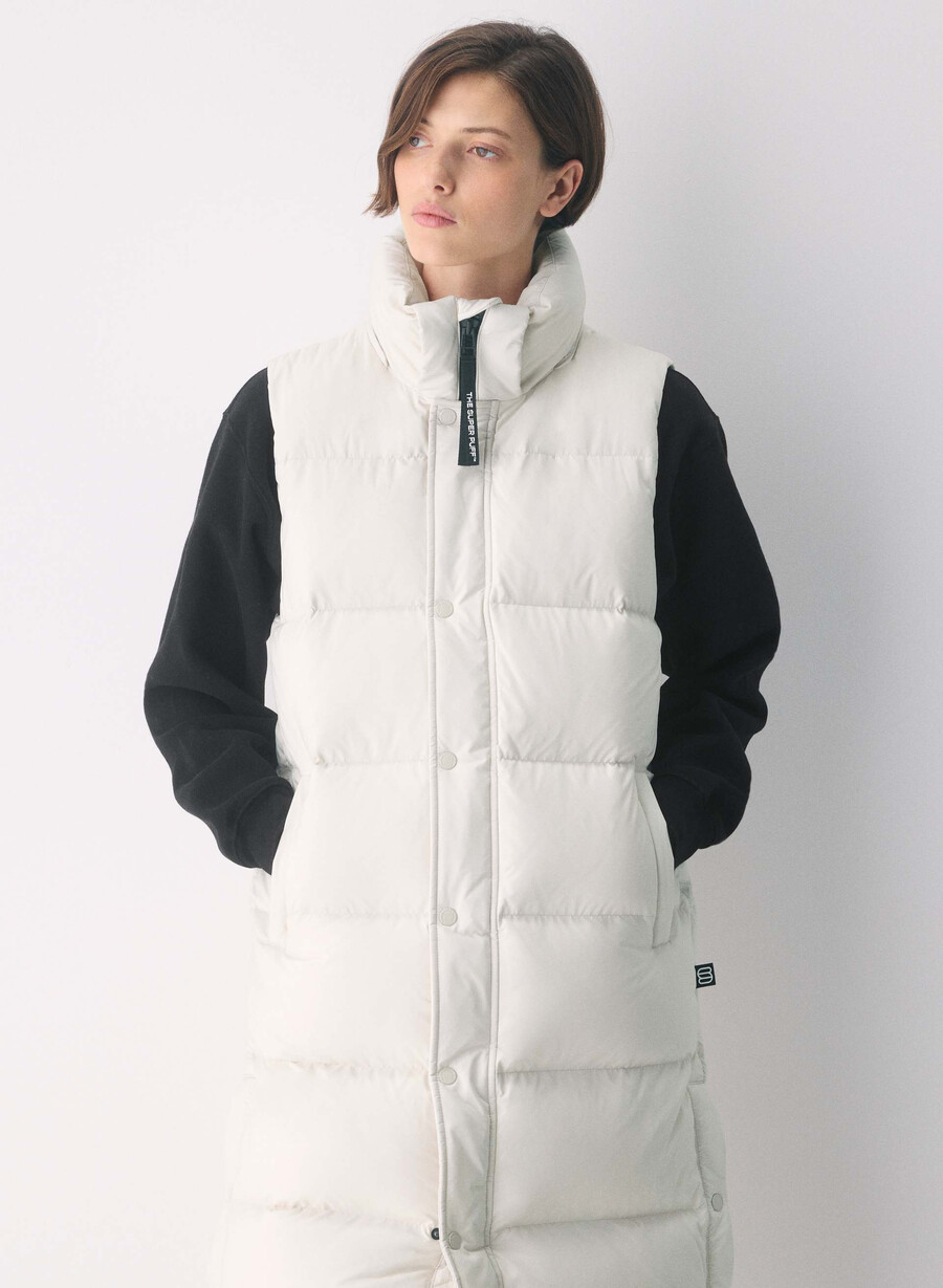 the super puff gilet lungo - climatte perla opaca