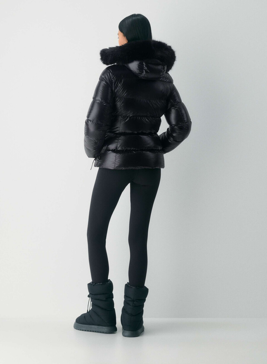 the supersnug puff - neronero lucido