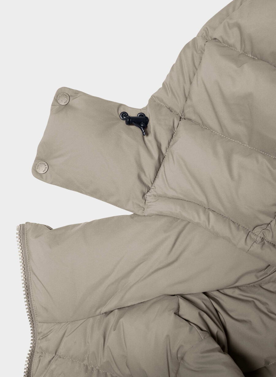 the super resort puff - climatte modern taupe