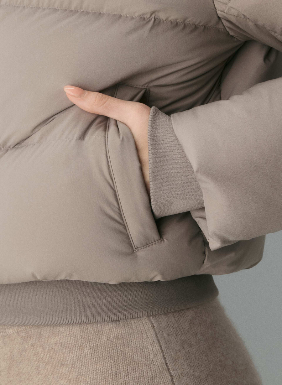 the super resort puff - climatte modern taupe