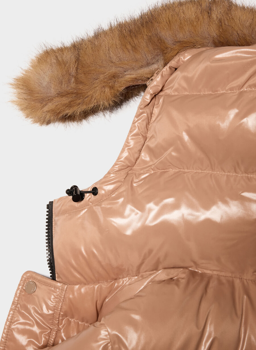 the super chalet puff - mousse al cioccolato lucido lynx bg