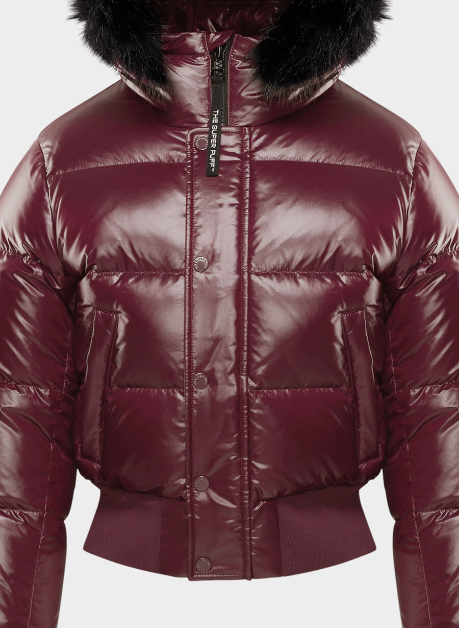 the super chalet puff - hi-gloss plum brgdy black